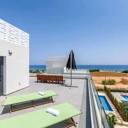 By The - Sunstone Seaview فيلة بروتاراس